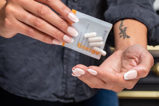 2024 Health Supplement Trends: Personalization, Sustainability & Tech